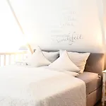 Hotel Landsitzhotel Und Seminarium Peterhof 4*