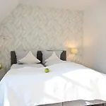 Landsitzhotel Und Seminarium Peterhof Hotel
