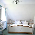 Landsitzhotel Und Seminarium Peterhof Hotel