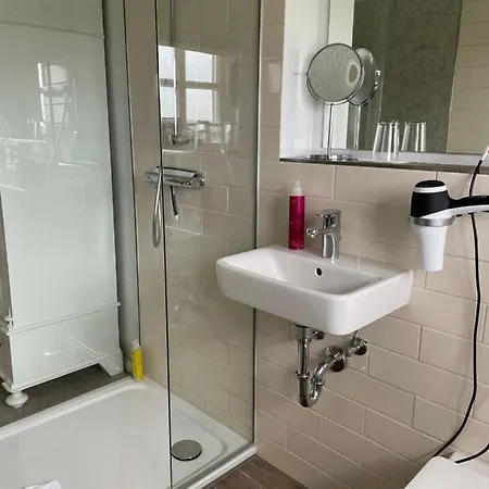 Landsitzhotel Und Seminarium Peterhof