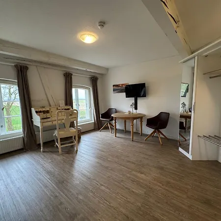 Landsitzhotel Und Seminarium Peterhof ホテル 4*