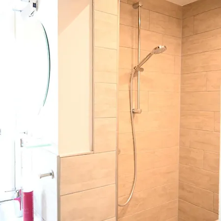 Landsitzhotel Und Seminarium Peterhof Hotel