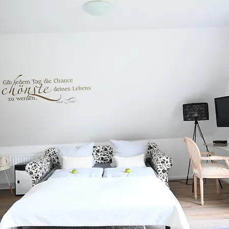 Landsitzhotel Und Seminarium Peterhof 4*