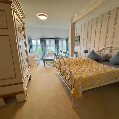 Landsitzhotel Und Seminarium Peterhof 4* Hodorf