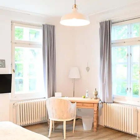 Landsitzhotel Und Seminarium Peterhof Hodorf