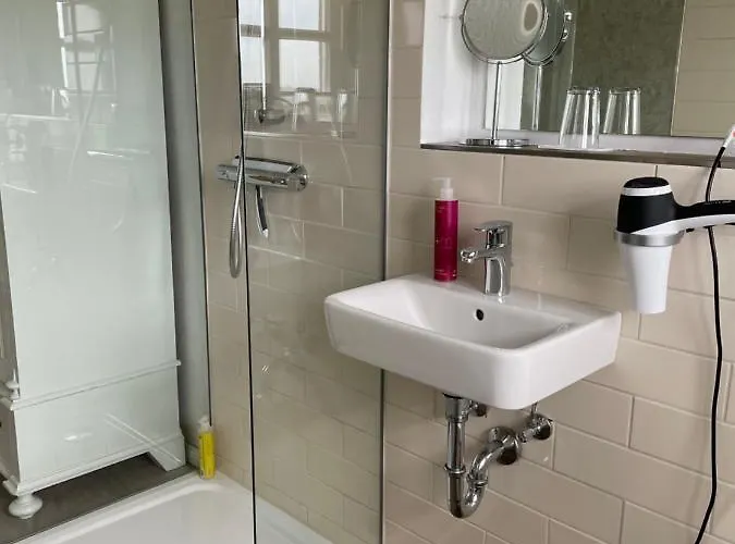 Landsitzhotel Und Seminarium Peterhof