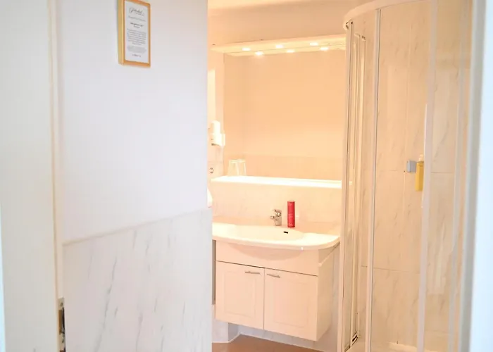 Landsitzhotel Und Seminarium Peterhof Hotel 4*