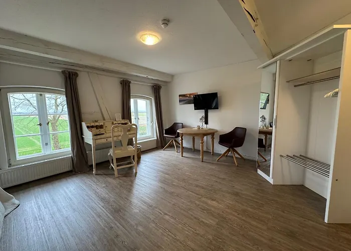 Landsitzhotel Und Seminarium Peterhof Hotel 4*