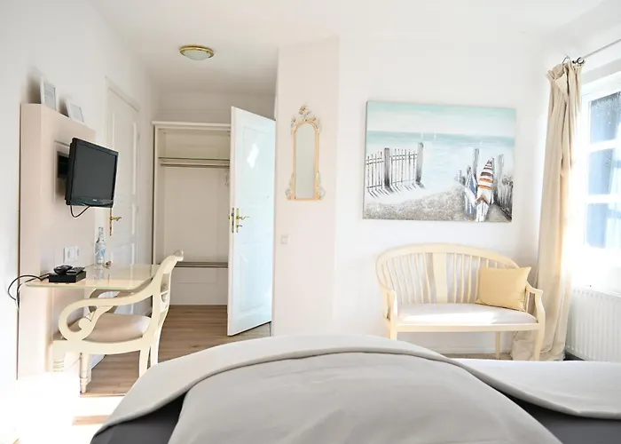 Landsitzhotel Und Seminarium Peterhof Hotel 4*