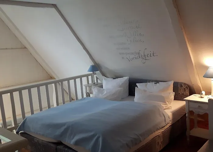 Hotel Landsitzhotel Und Seminarium Peterhof 4*