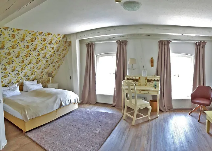 Hotel Landsitzhotel Und Seminarium Peterhof 4*